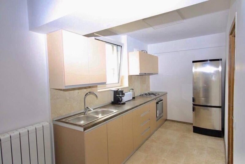 Universitate, proprietar,